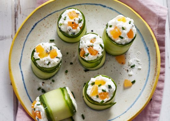 Makis concombre, fromage frais aux abricots