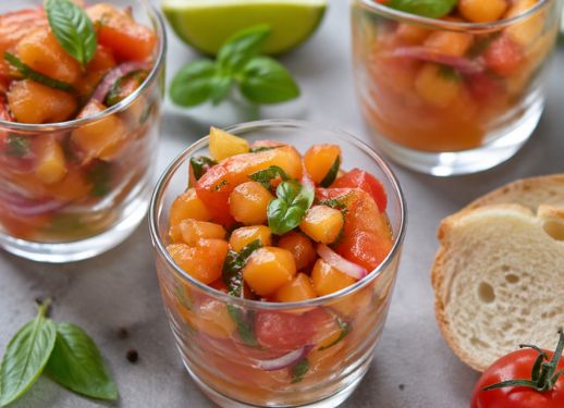 Verrine d’abricots tomates et oignons rouges